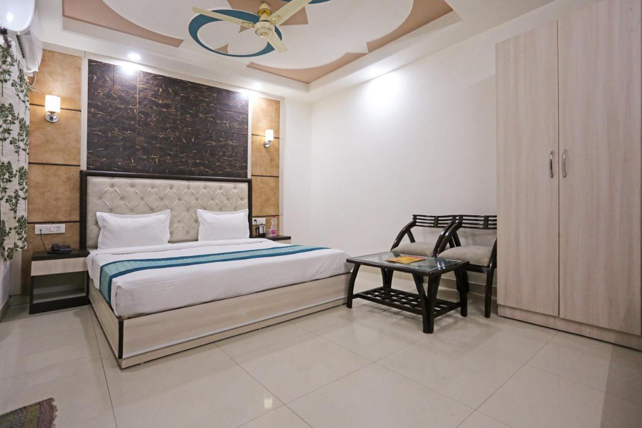 Aero Home Stay- Bed&Breakfast Nueva Delhi Exterior foto